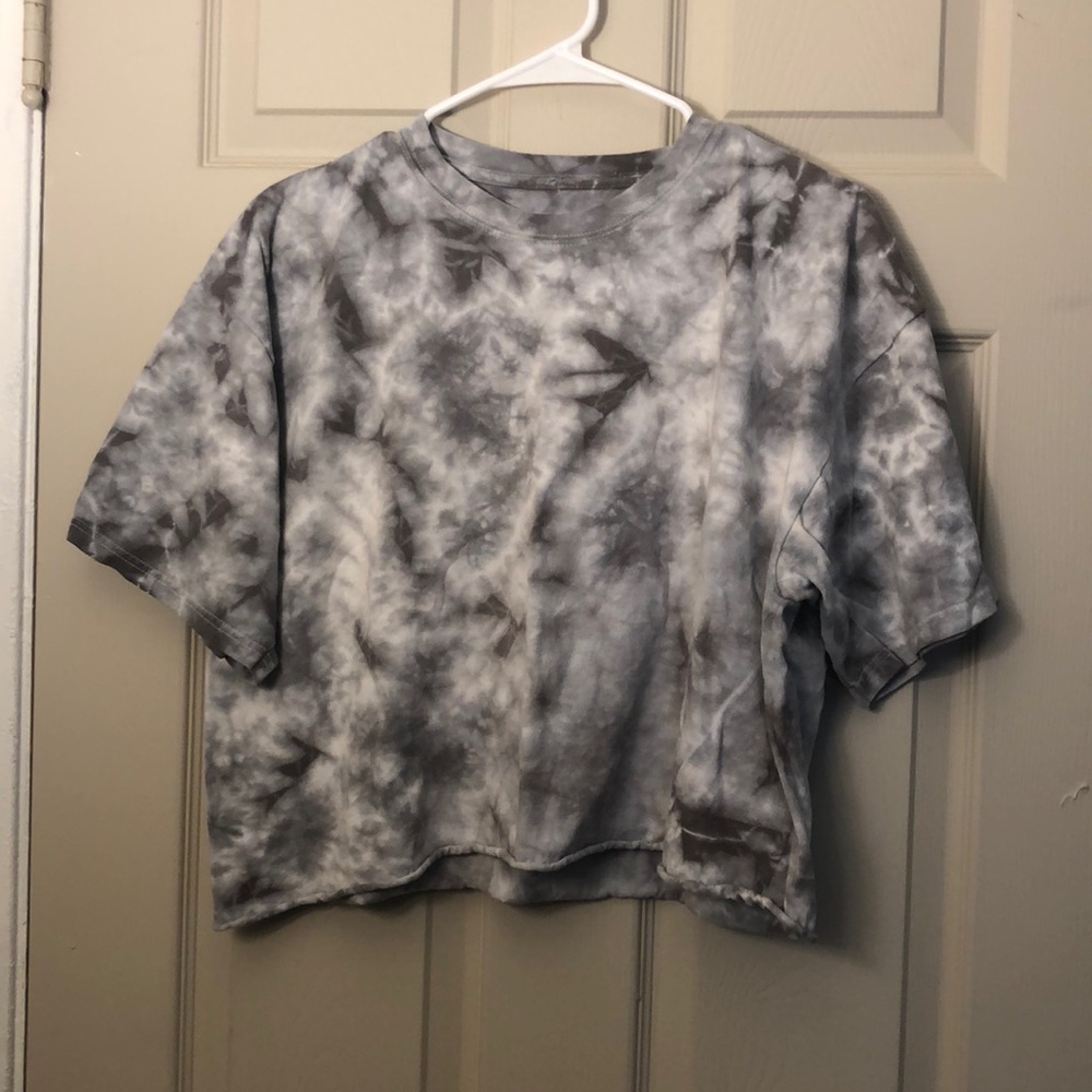 Marble tie dyes Boxy crop tee!